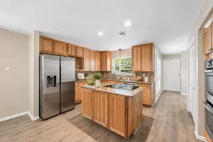 11410 Overbrook Ln, Houston, TX 77077 - Photo 8