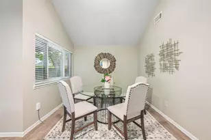 11410 Overbrook Ln, Houston, TX 77077 - Photo 6