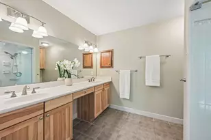 11410 Overbrook Ln, Houston, TX 77077 - Photo 18