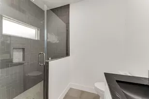 402 Hunt St, Houston, TX 77003 - Photo 32