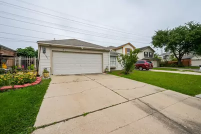 9319 Belle Park Drive, Houston, TX 77099 - Photo 2