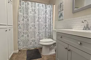 3130 Balzar Dr, Dickinson, TX 77539 - Photo 6