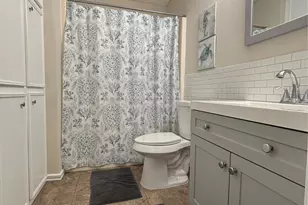 3130 Balzar Dr, Dickinson, TX 77539 - Photo 8