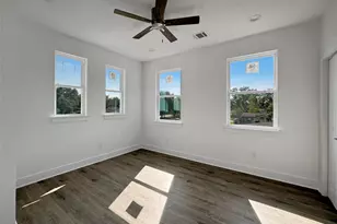 5427 Bellfort St, Houston, TX 77033 - Photo 18