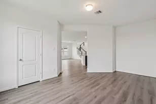 5619 Sanderling Cir, Hitchcock, TX 77563 - Photo 14