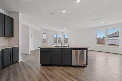 5619 Sanderling Circle, Hitchcock, TX 77563 - Photo 12