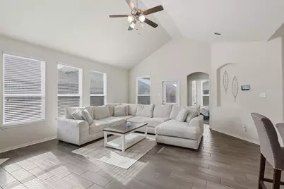 8219 Quiet Prairie Trail, Houston, TX 77049 - Photo 10