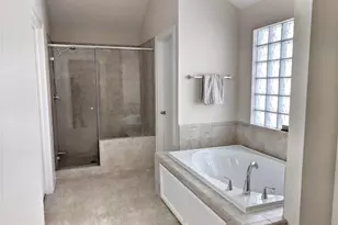 3730 Main Poplar Dr, Houston, TX 77025 - Photo 8