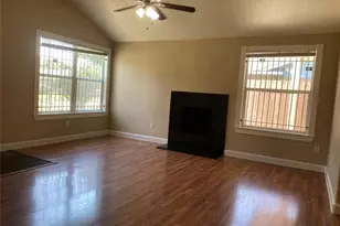3226 Brookston St, Houston, TX 77045 - Photo 2
