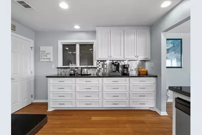4231 Jolly Roger Road, Jamaica Beach, TX 77554 - Photo 16