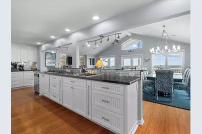 4231 Jolly Roger Road, Jamaica Beach, TX 77554 - Photo 20