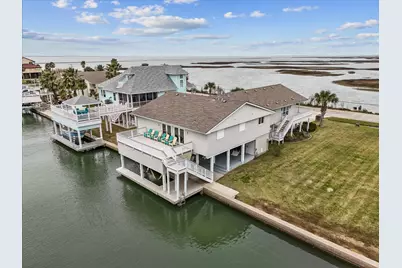 4231 Jolly Roger Road, Jamaica Beach, TX 77554 - Photo 1