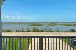 4231 Jolly Roger Rd, Jamaica Beach, TX 77554 - Photo 18