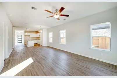 13306 Hayden Peak Drive, Iowa Colony, TX 77583 - Photo 4