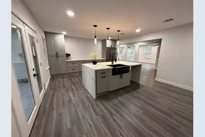 8058 Longridge Drive, Houston, TX 77055 - Photo 8