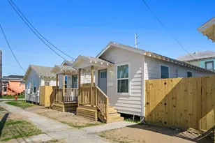 708 38th St, Galveston, TX 77550 - Photo 2