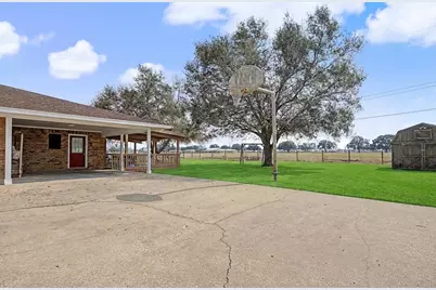 221 North Lake Drive, Winnie, TX 77665 - Photo 18