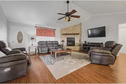 221 North Lake Drive, Winnie, TX 77665 - Photo 4