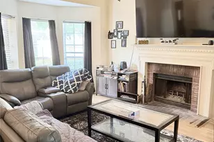 2806 Bent River Ct, Sugar Land, TX 77479 - Photo 2