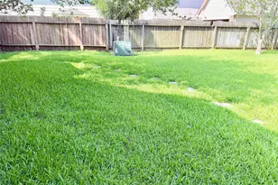 2806 Bent River Ct, Sugar Land, TX 77479 - Photo 8
