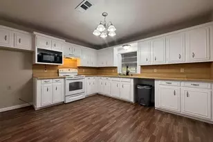 5855 Tyler Rd, Vidor, TX 77662 - Photo 8