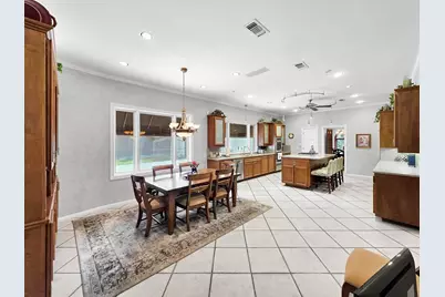 3 Bayou Bend, Beaumont, TX 77706 - Photo 18