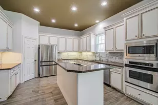 13514 Broadmeadow Ln, Houston, TX 77077 - Photo 18