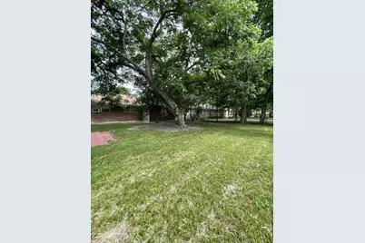 1004 Oak Drive, Huntsville, TX 77320 - Photo 32