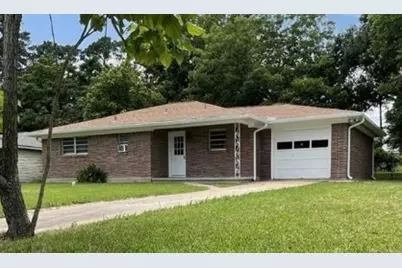 1004 Oak Drive, Huntsville, TX 77320 - Photo 1