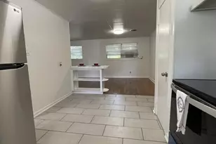 1004 Oak Dr, Huntsville, TX 77320 - Photo 8