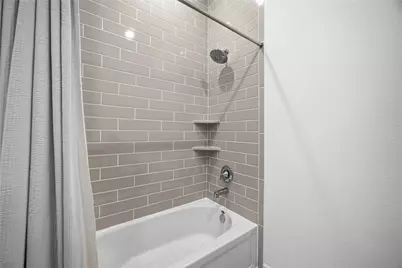 1301 Knollbridge Point Lane, Pinehurst, TX 77362 - Photo 24