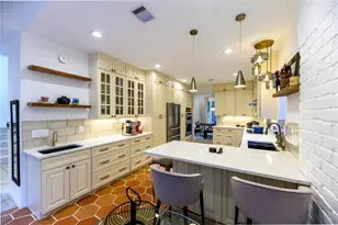 110 Sugar Berry Cir, Houston, TX 77024 - Photo 8