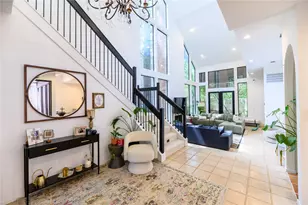 110 Sugar Berry Cir, Houston, TX 77024 - Photo 2