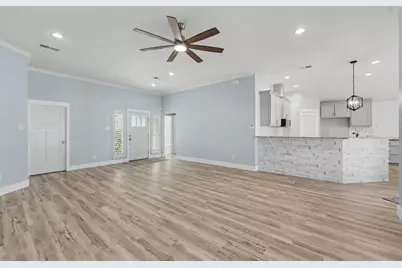 950 S Bay Street, Aransas Pass, TX 78336 - Photo 8