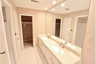 2835 Cottonstock Dr, Sugar Land, TX 77479 - Photo 14