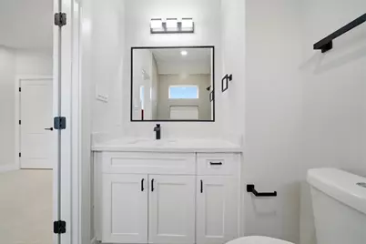 328 Janisch #C, Houston, TX 77018 - Photo 34