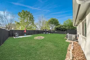 10203 Hollow Canyon Dr, Sugar Land, TX 77498 - Photo 34
