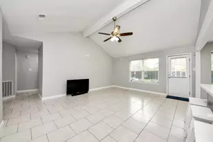 10203 Hollow Canyon Dr, Sugar Land, TX 77498 - Photo 6