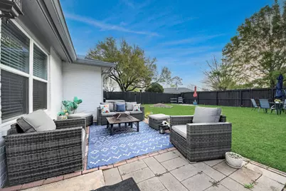 10203 Hollow Canyon Drive, Sugar Land, TX 77498 - Photo 32