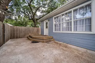 1300 7th St, Rosenberg, TX 77471 - Photo 32