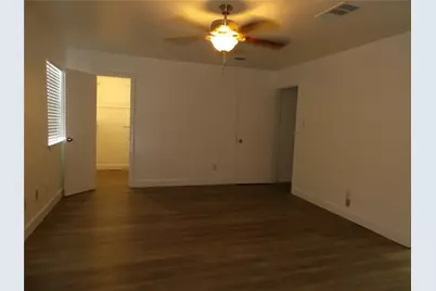 4705 37th Street, Dickinson, TX 77539 - Photo 8