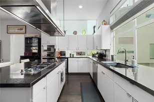 1229 W 17th St, Houston, TX 77008 - Photo 16