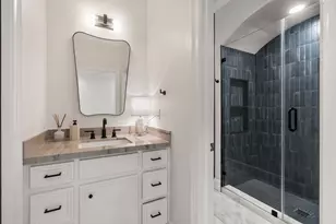 4408 Darsey St, Bellaire, TX 77401 - Photo 40