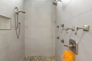 19412 Los Alamitos Ln, Spicewood, TX 78669 - Photo 38