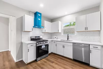 3106 Michigan Street, Baytown, TX 77520 - Photo 6