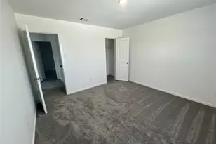 272 Laura Leigh Ln, Angleton, TX 77515 - Photo 6