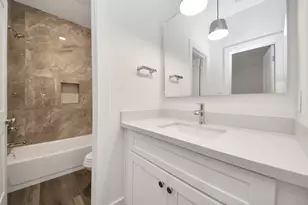 7504 Carver Rd, Houston, TX 77088 - Photo 38