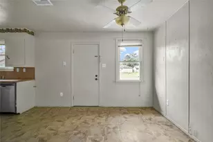 1710 Hwy 332 W, Lake Jackson, TX 77566 - Photo 10
