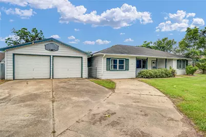 1710 Highway 332 W, Lake Jackson, TX 77566 - Photo 2
