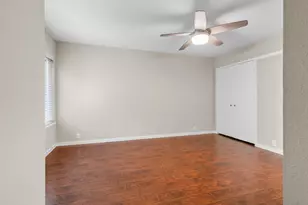 161 Litchfield Ln, Houston, TX 77024 - Photo 18